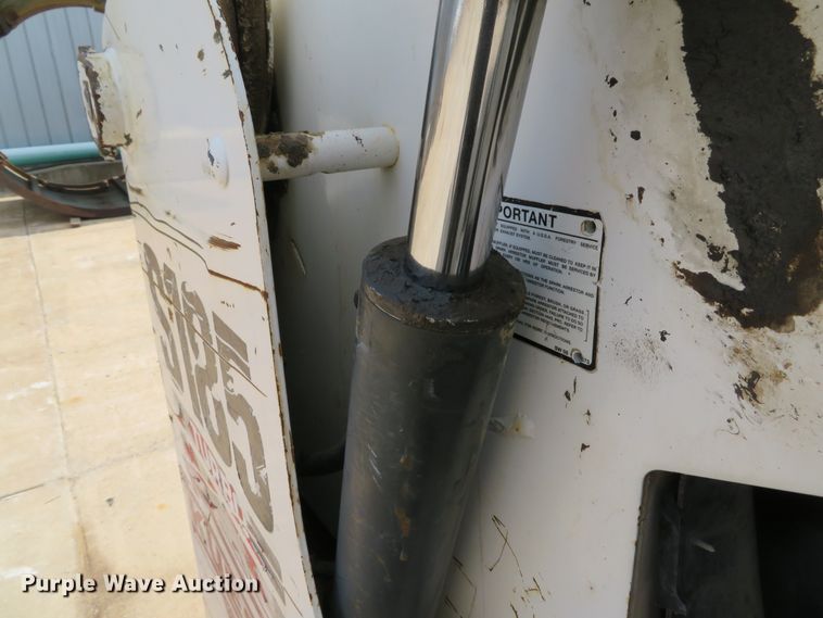 image for item DE8176 2005 Bobcat S185 skid steer