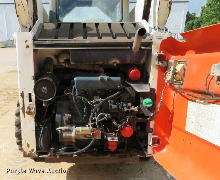 image for item DE8176 2005 Bobcat S185 skid steer