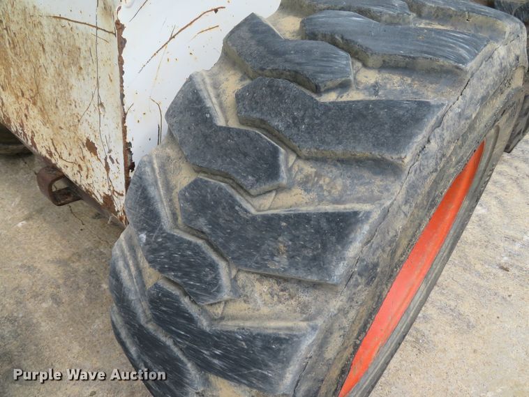 image for item DE8176 2005 Bobcat S185 skid steer