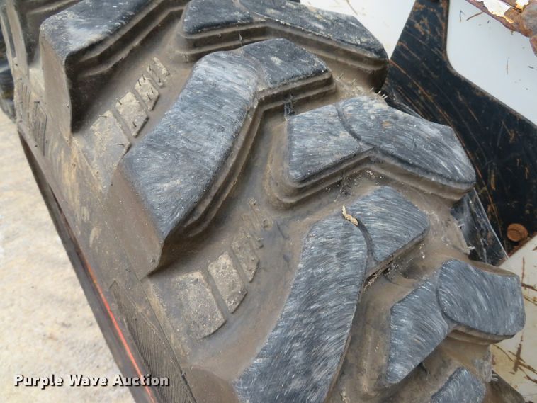 image for item DE8176 2005 Bobcat S185 skid steer