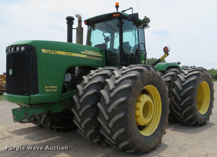 image for item DE8177 2006 John Deere 9520 Scraper Special 4WD tractor