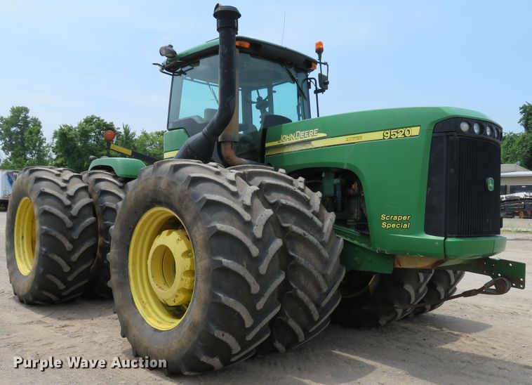 image for item DE8177 2006 John Deere 9520 Scraper Special 4WD tractor