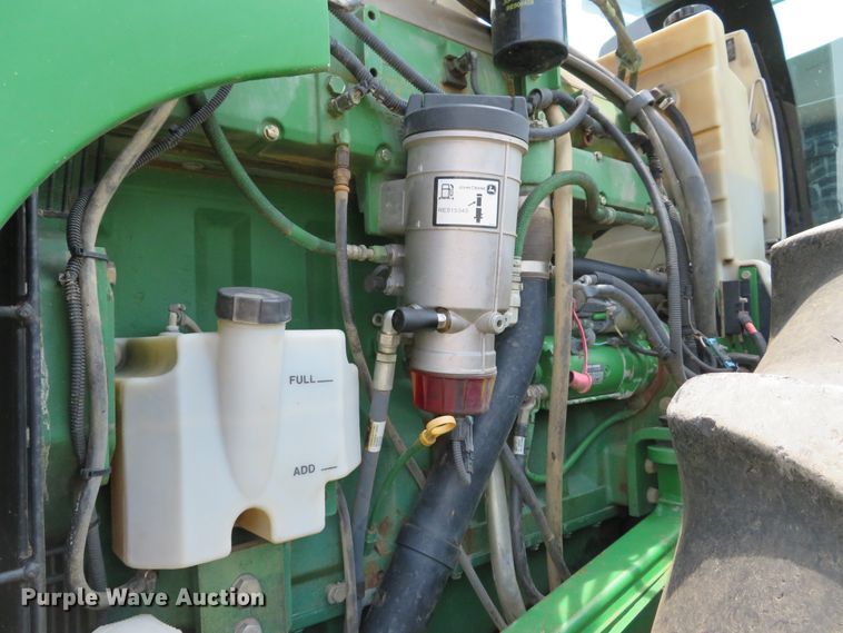 image for item DE8177 2006 John Deere 9520 Scraper Special 4WD tractor