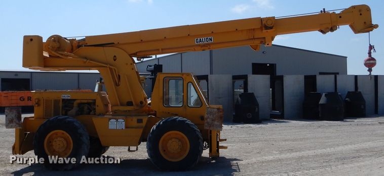 image for item DE8509 Galion 150F crane