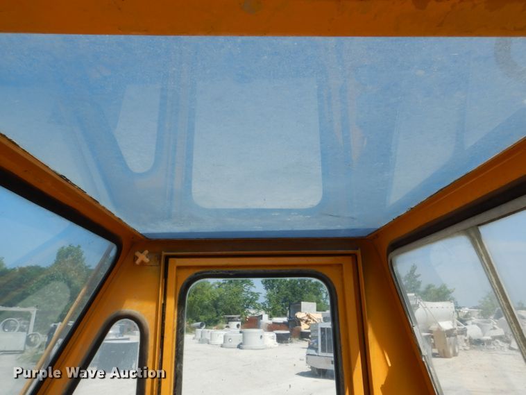 image for item DE8509 Galion 150F crane