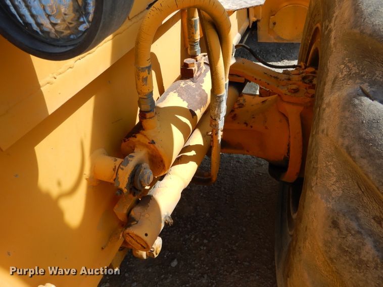 image for item DE8509 Galion 150F crane