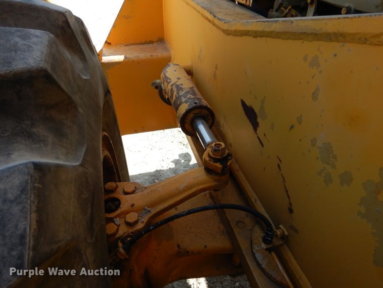 image for item DE8509 Galion 150F crane