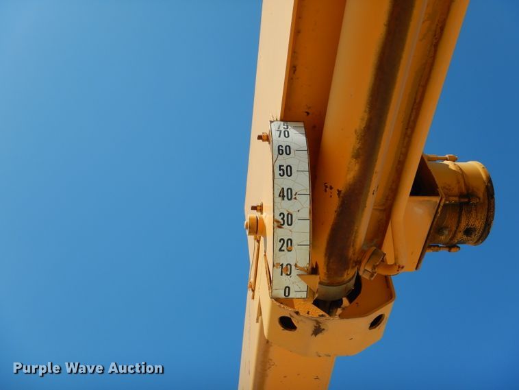 image for item DE8509 Galion 150F crane