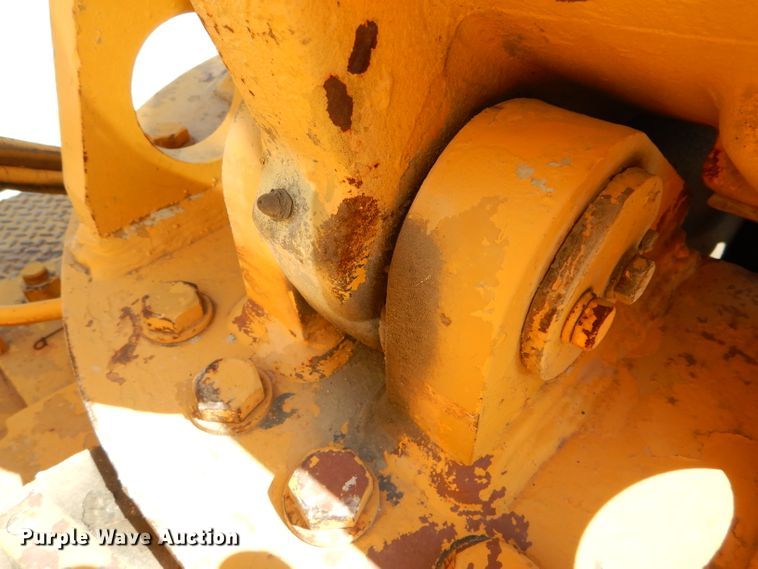 image for item DE8509 Galion 150F crane