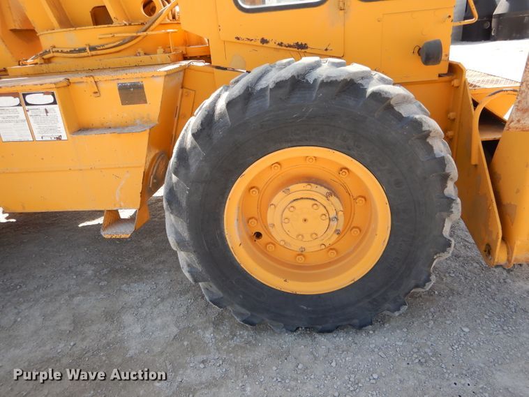 image for item DE8509 Galion 150F crane