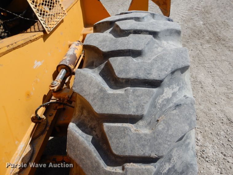 image for item DE8509 Galion 150F crane