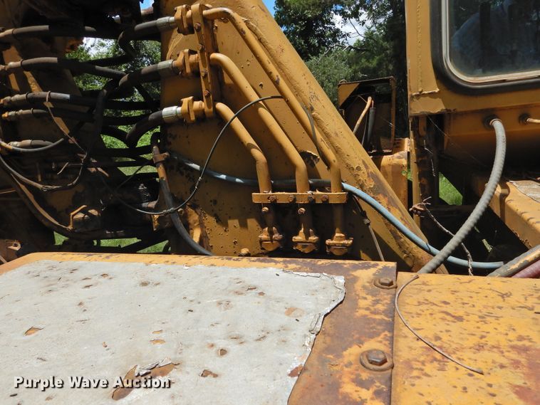 image for item DF2563 1979 Caterpillar 613B elevating scraper