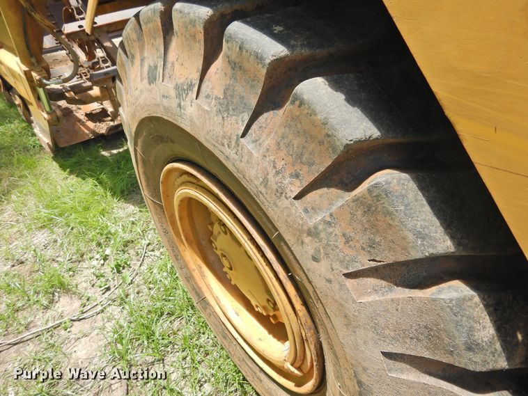 image for item DF2563 1979 Caterpillar 613B elevating scraper