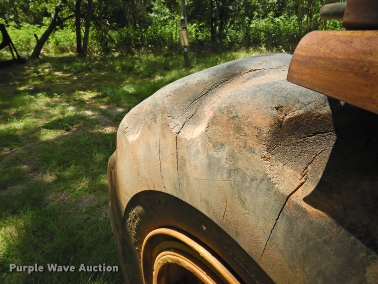 image for item DF2563 1979 Caterpillar 613B elevating scraper