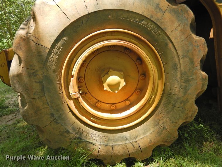 image for item DF2563 1979 Caterpillar 613B elevating scraper