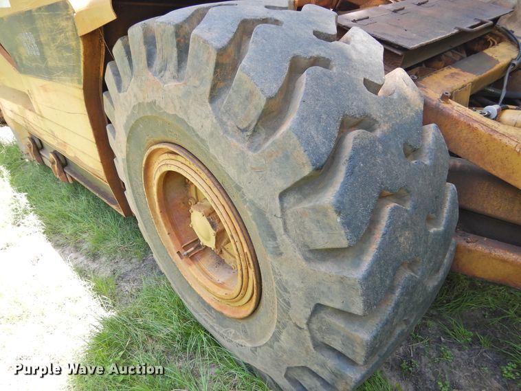 image for item DF2563 1979 Caterpillar 613B elevating scraper