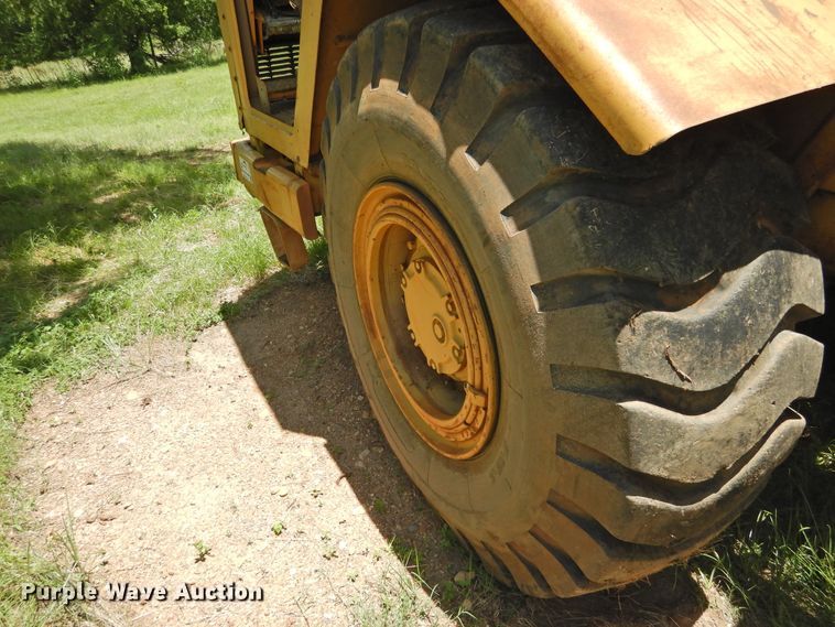 image for item DF2563 1979 Caterpillar 613B elevating scraper