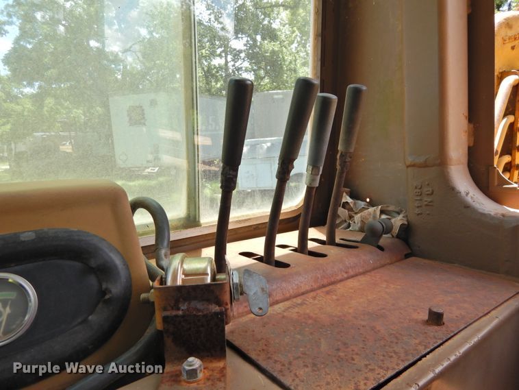 image for item DF2563 1979 Caterpillar 613B elevating scraper