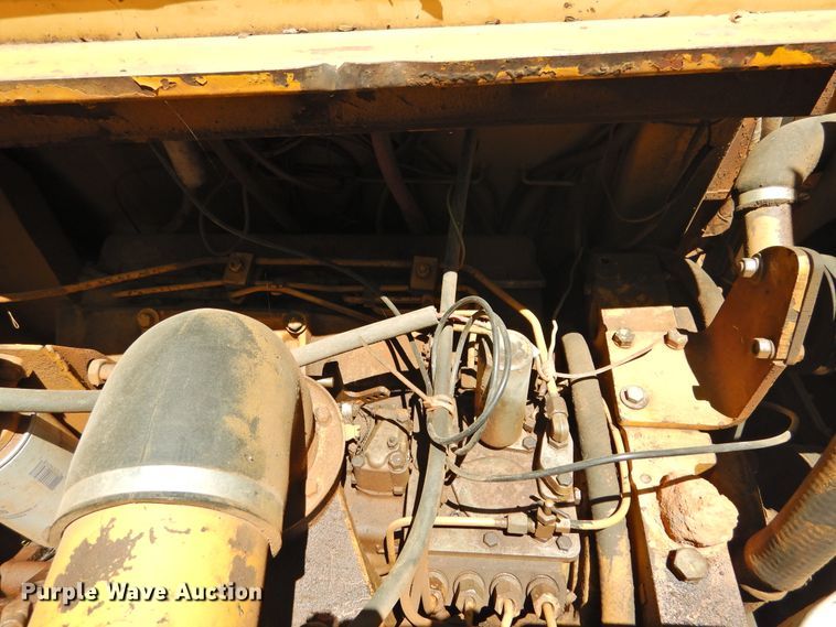 image for item DF2563 1979 Caterpillar 613B elevating scraper