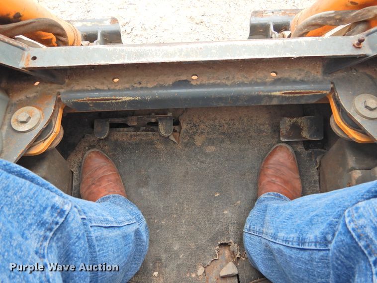 image for item DF2564 Mustang 2109 skid steer