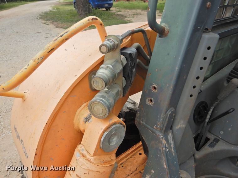 image for item DF2564 Mustang 2109 skid steer