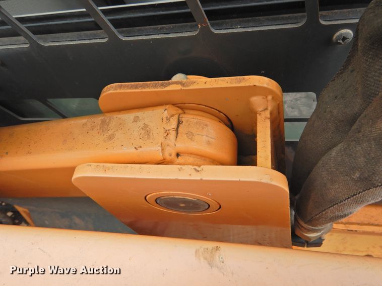 image for item DF2564 Mustang 2109 skid steer