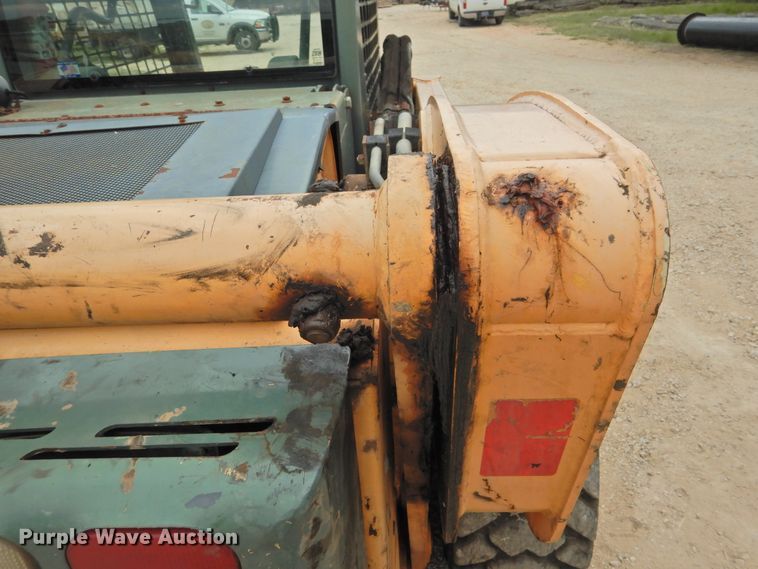 image for item DF2564 Mustang 2109 skid steer