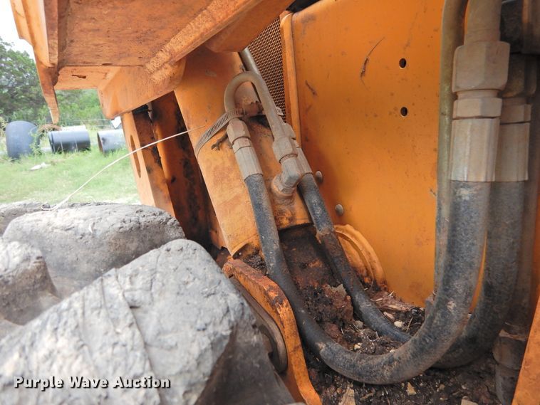 image for item DF2564 Mustang 2109 skid steer