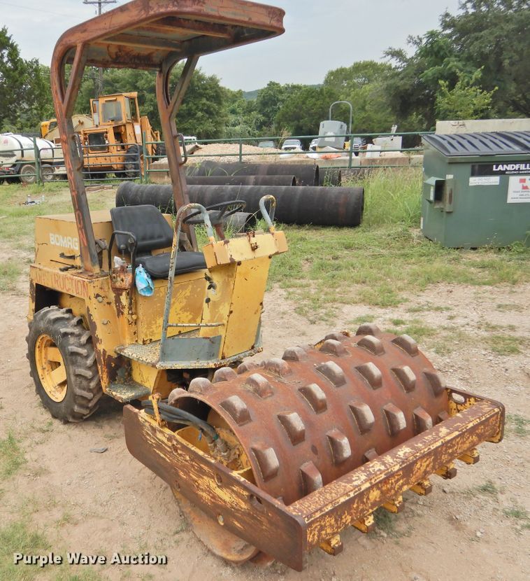 image for item DF2565 Bomag BW122BD vibratory single drum roller