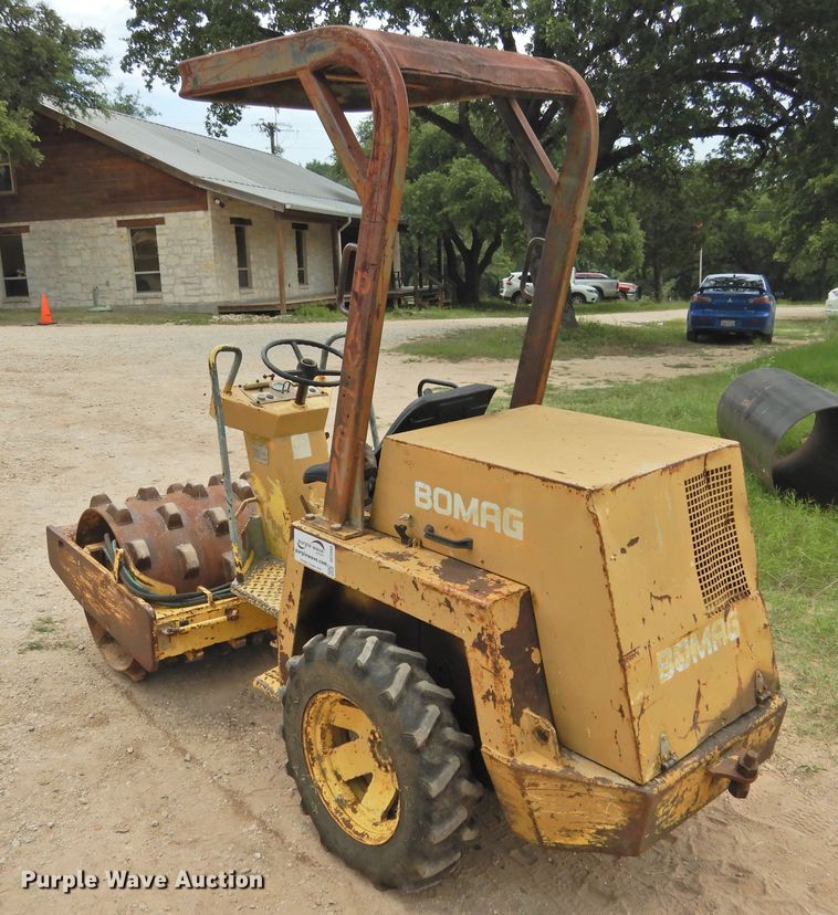 image for item DF2565 Bomag BW122BD vibratory single drum roller