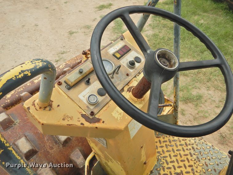 image for item DF2565 Bomag BW122BD vibratory single drum roller