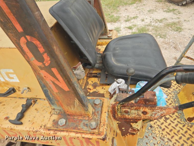 image for item DF2565 Bomag BW122BD vibratory single drum roller