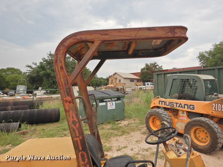 image for item DF2565 Bomag BW122BD vibratory single drum roller