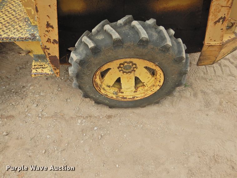 image for item DF2565 Bomag BW122BD vibratory single drum roller