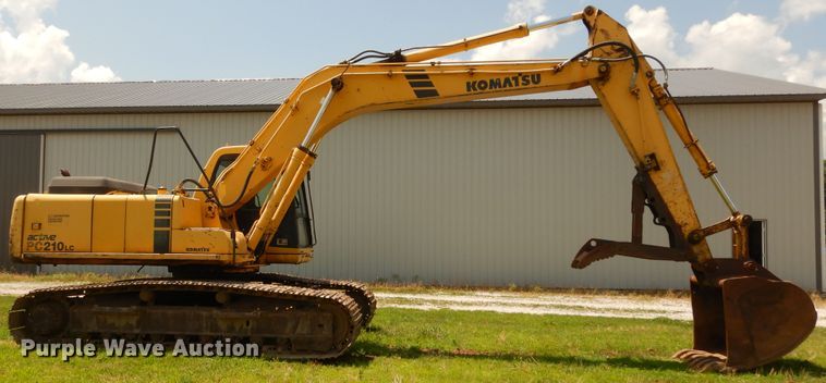 image for item DF6600 2001 Komatsu PC210LC-6K excavator