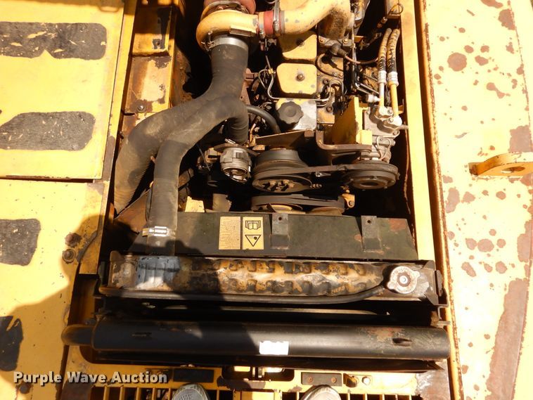 image for item DF6600 2001 Komatsu PC210LC-6K excavator