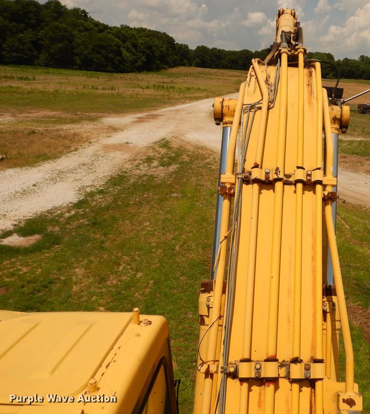 image for item DF6600 2001 Komatsu PC210LC-6K excavator