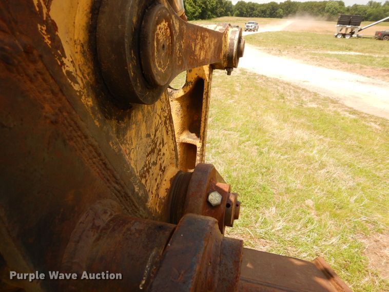 image for item DF6600 2001 Komatsu PC210LC-6K excavator