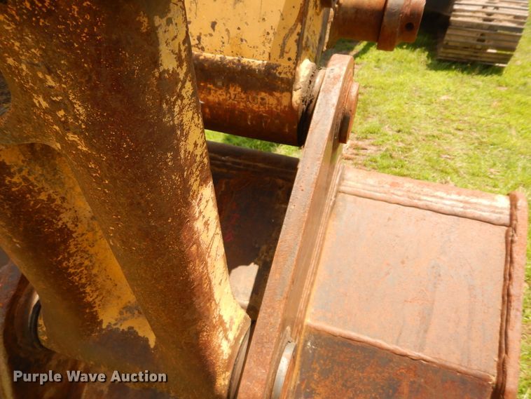 image for item DF6600 2001 Komatsu PC210LC-6K excavator