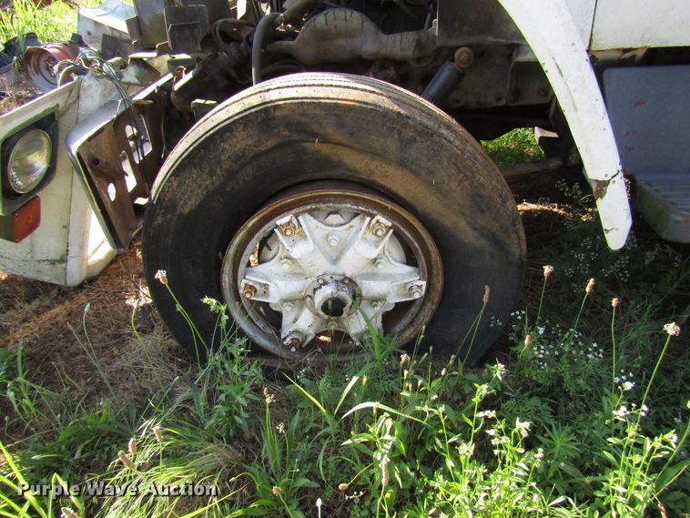 image for item DG1302 1980 GMC Brigadier truck cab and chassis