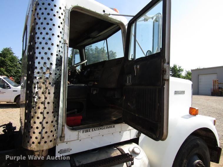 image for item DG1303 1984 Kenworth dump truck