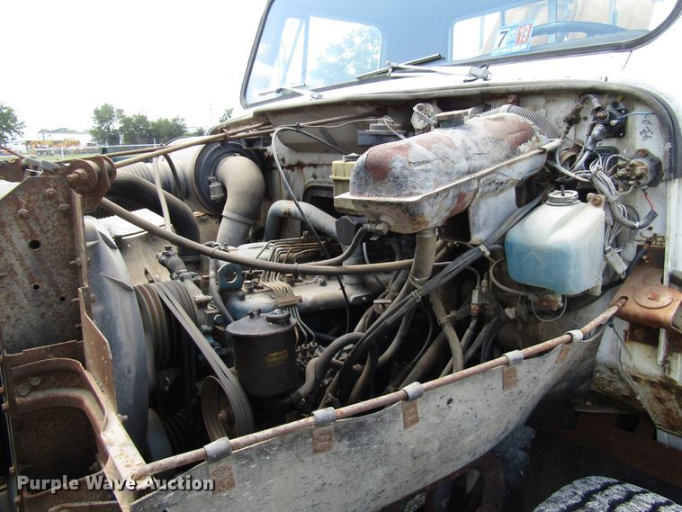 image for item DG1313 1987 International 1954 knuckle boom crane truck