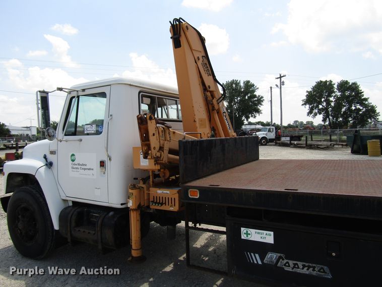 image for item DG1313 1987 International 1954 knuckle boom crane truck