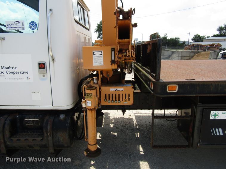 image for item DG1313 1987 International 1954 knuckle boom crane truck