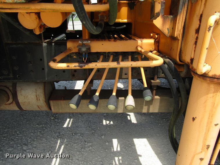 image for item DG1313 1987 International 1954 knuckle boom crane truck