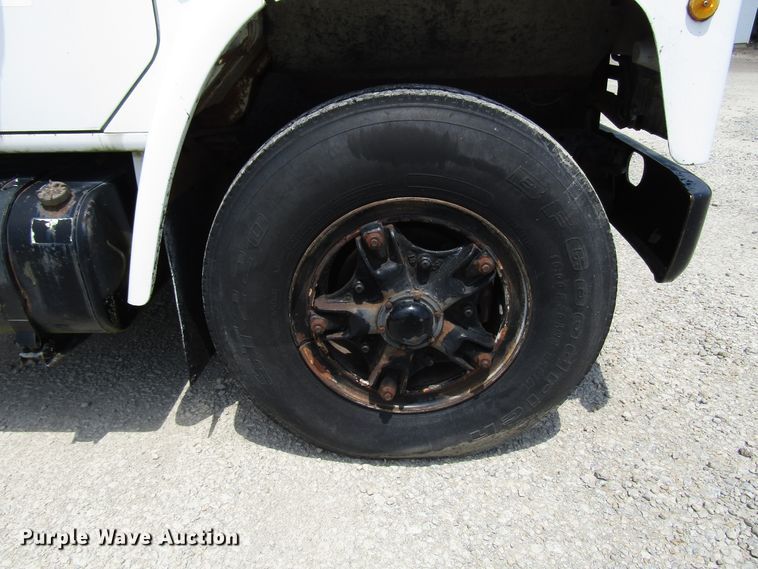 image for item DG1313 1987 International 1954 knuckle boom crane truck