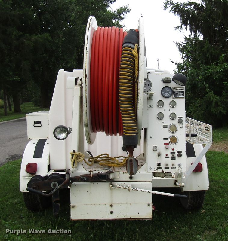 image for item DG1321 2001 Sewer Equipment Co. of America 747FR2000 jetter trailer