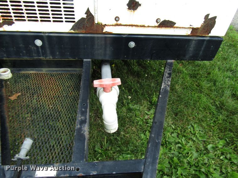 image for item DG1322 2004 Sewer Equipment Co. of America 747FR2000 jetter trailer