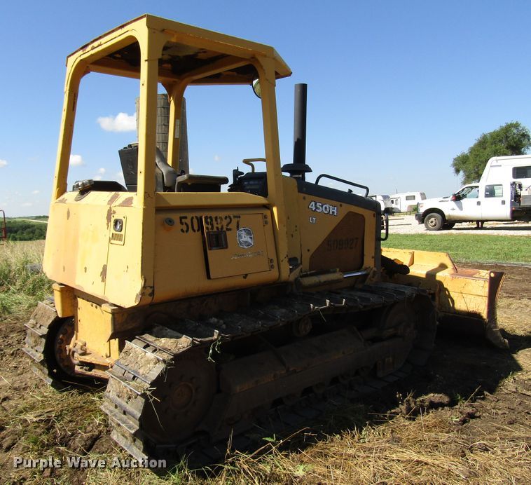 image for item DG1331 2004 John Deere 450H LT dozer