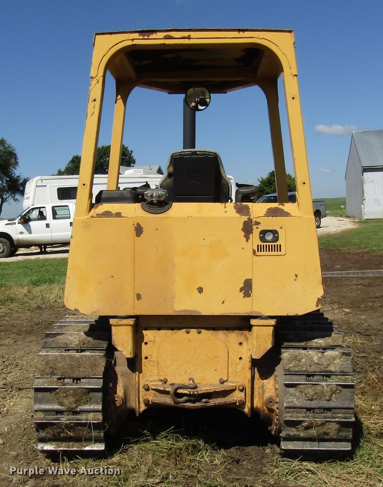 image for item DG1331 2004 John Deere 450H LT dozer